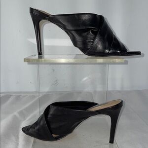 SAKS FIFTH AVENUE CROSSOVER LEATHER MULES FTL-11-131